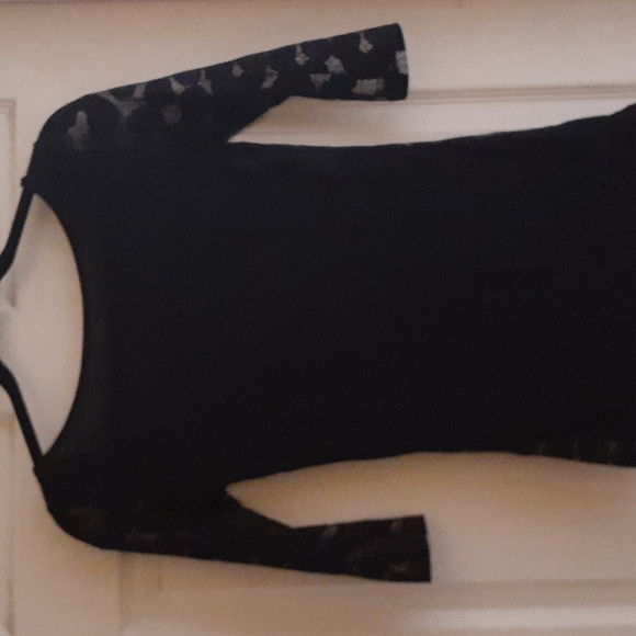 Top - Picture 1 of 4